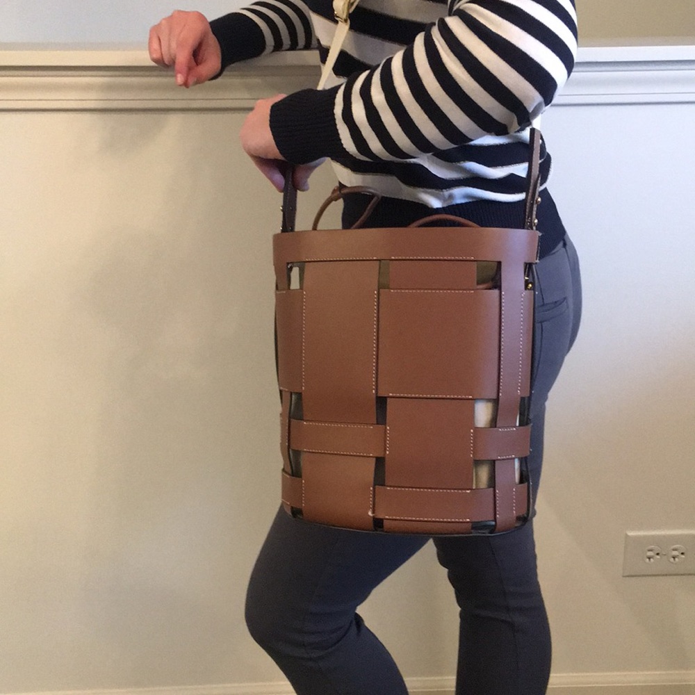 NWT Burberry Bucket Bag 2020 - Picture 8 of 8